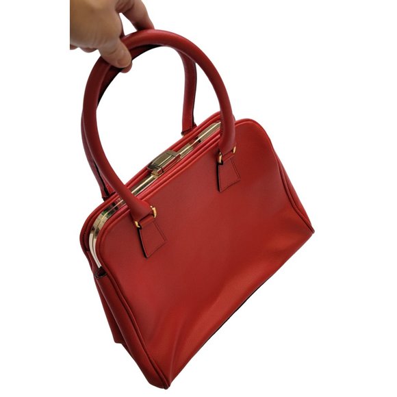 Vintage-Style Enzo Bertini Red Leather Shoulder Bag with Handles & Strap - Picture 2 of 11